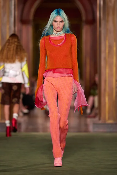 Look 33